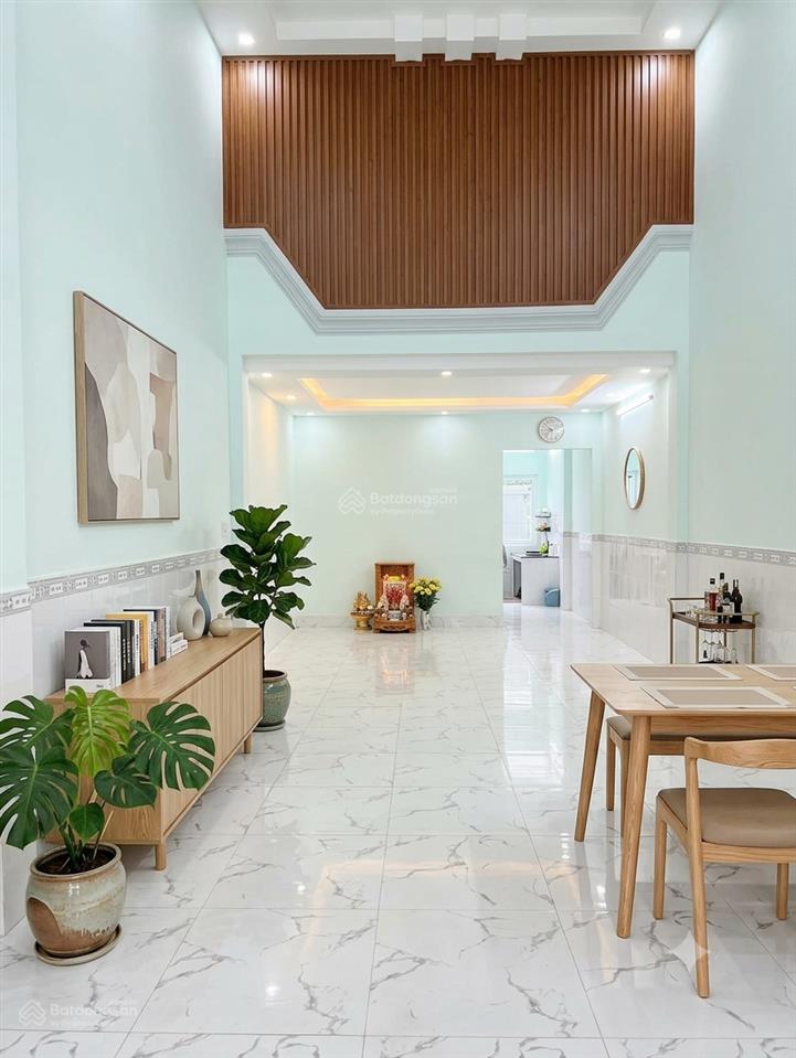 Hiếm bán, cam kết không đúng đền, ngay siêu thị aeon mall tân phú. dt 4x21x2 tầng x 2 phòng ngủ