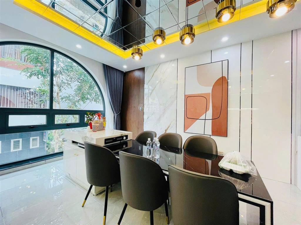 Siêu phẩm nhà đẹp 5 tầng 2 mặt tiền phố bình hà, view hồ sinh thái đống đa, dt 90m2