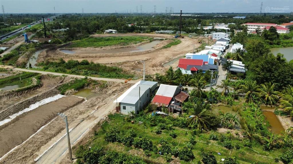 Bán nền tặng nhà ngay trường học cấp 1 + 2 và 3
