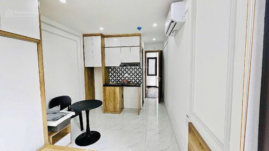 Ccmn  chdv  tây sơn, đồng đa  sát phố  thoáng trước sau  dòng tiền 140 triệu /tháng