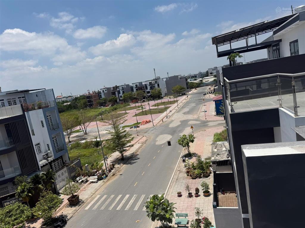 Bán nhanh cặp nền tái định cư thanh nhựt, sổ sẵn công chứng ngay giá cực tốt để đầu tư, liền kề gs