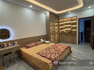 Bán nhà hẻm oto thông tứ hướng hoàng diệu  dã tượng, nhà 2 tầng  hướng đông nam