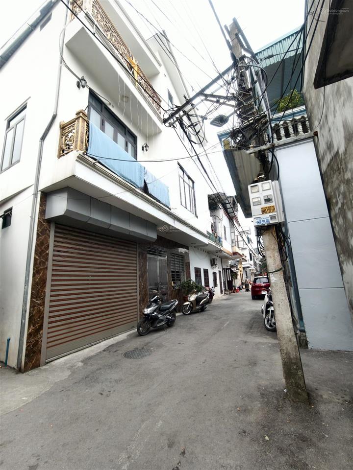 Nhỉnh 2 tỷ nhà đẹp dân xây 2 tầng ở ngay, nội thành phủ lý