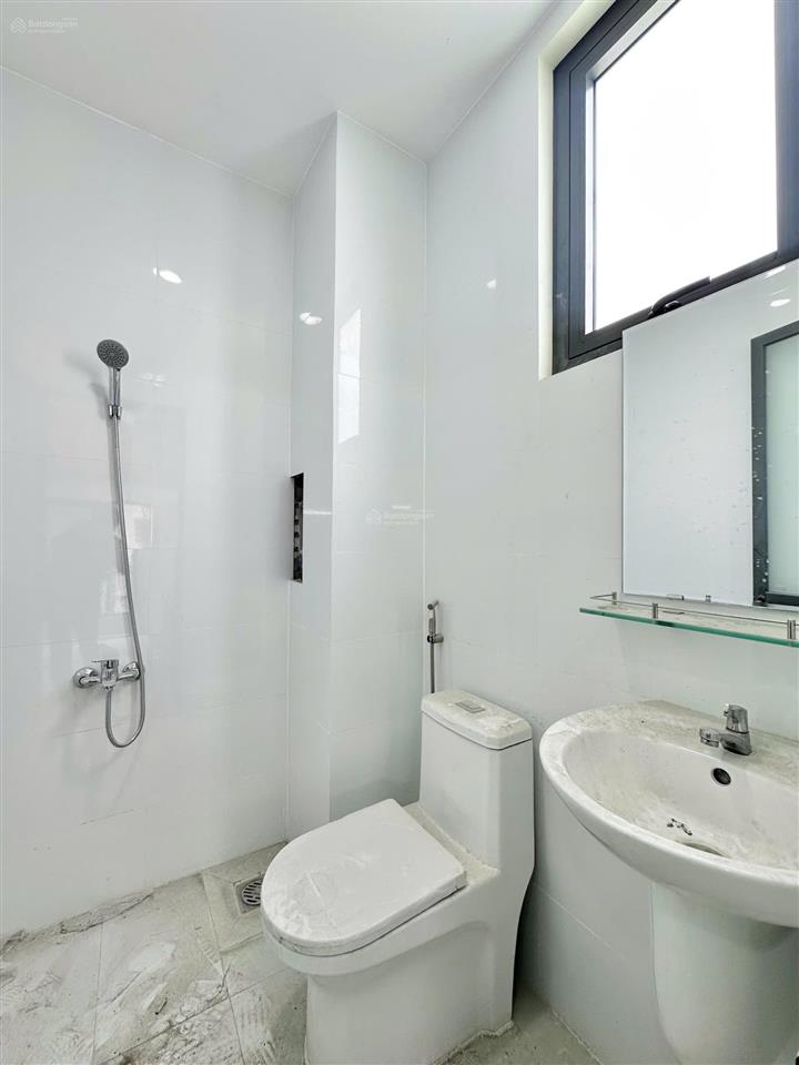 Duplex ban công mặt tiền cực thoáng sẵn nội thất ngay phạm văn đồng