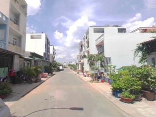 Lô 110m2  đối diện chợ bình điền  cách bệnh viện đa khoa bình chánh 500m  sổ sẵn