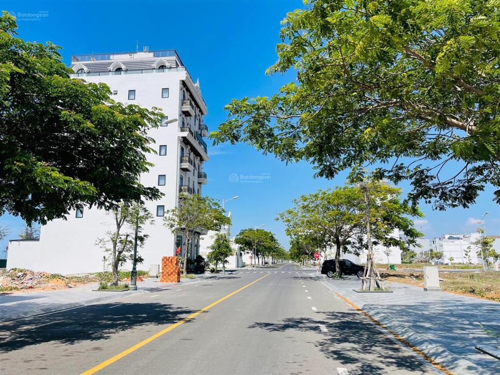 Chính chủ bán lô 384m2 giá 4,5tỷ cách biển 200m  đường 20m  gần chợ cần giờ  sổ sẵn