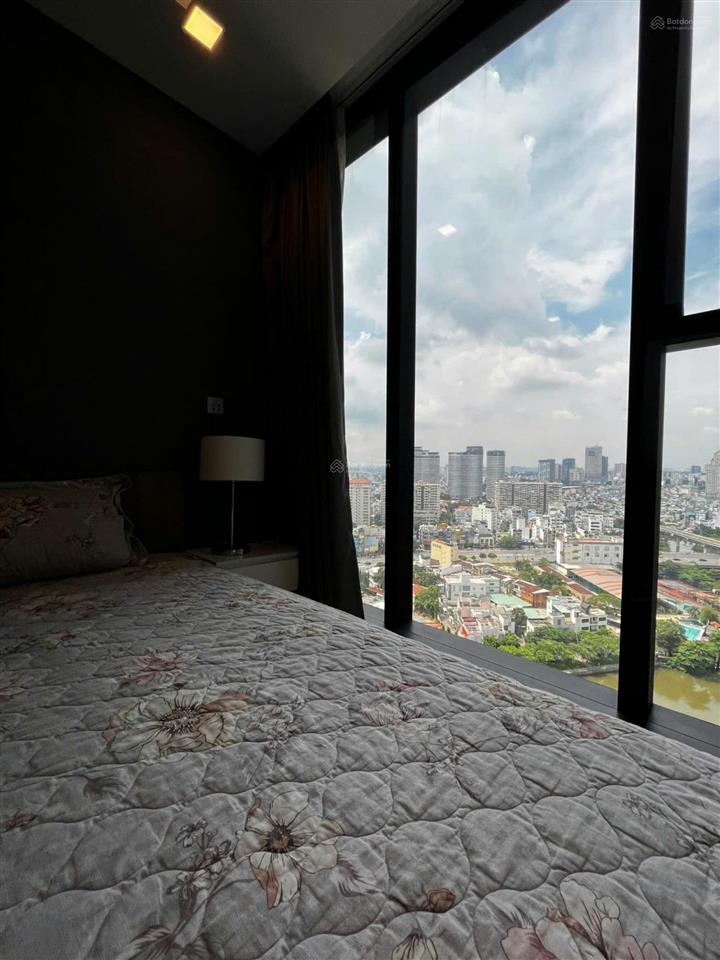 Bán nhanh căn hộ vinhomes ba son 1 phòng ngủ giá tốt 8,7 tỷ.  0979 669 ***