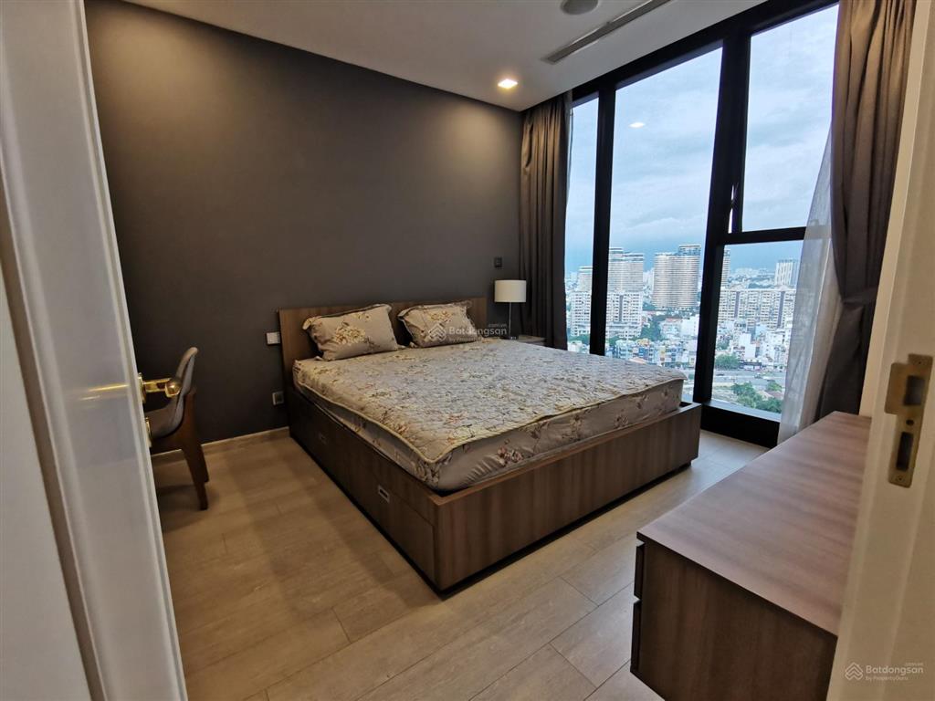 Bán nhanh căn hộ vinhomes ba son 1 phòng ngủ giá tốt 8,7 tỷ.  0979 669 ***