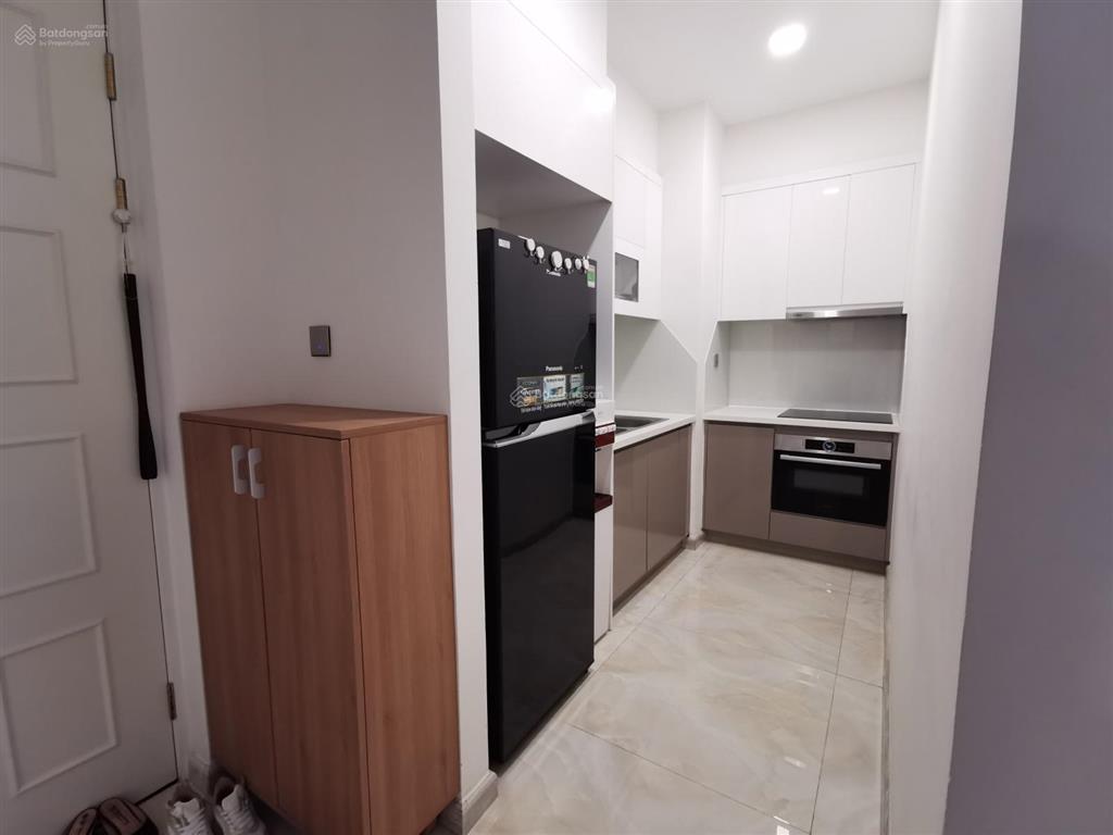 Bán nhanh căn hộ vinhomes ba son 1 phòng ngủ giá tốt 8,7 tỷ.  0979 669 ***