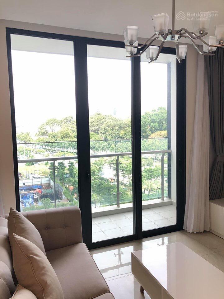 Bán nhanh căn hộ vinhomes ba son 2 phòng ngủ sổ hồng lâu dài chỉ 11 tỷ.  0979 669 ***