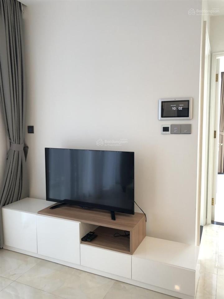 Bán nhanh căn hộ vinhomes ba son 2 phòng ngủ sổ hồng lâu dài chỉ 11 tỷ.  0979 669 ***