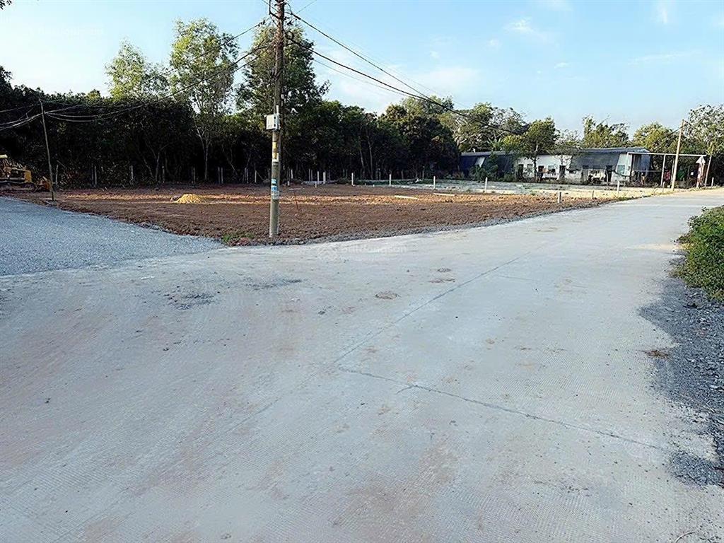 Lô đất giáp thị trấn củ chi. dt 5x34. full thổ cư. giá 1,850 tỷ