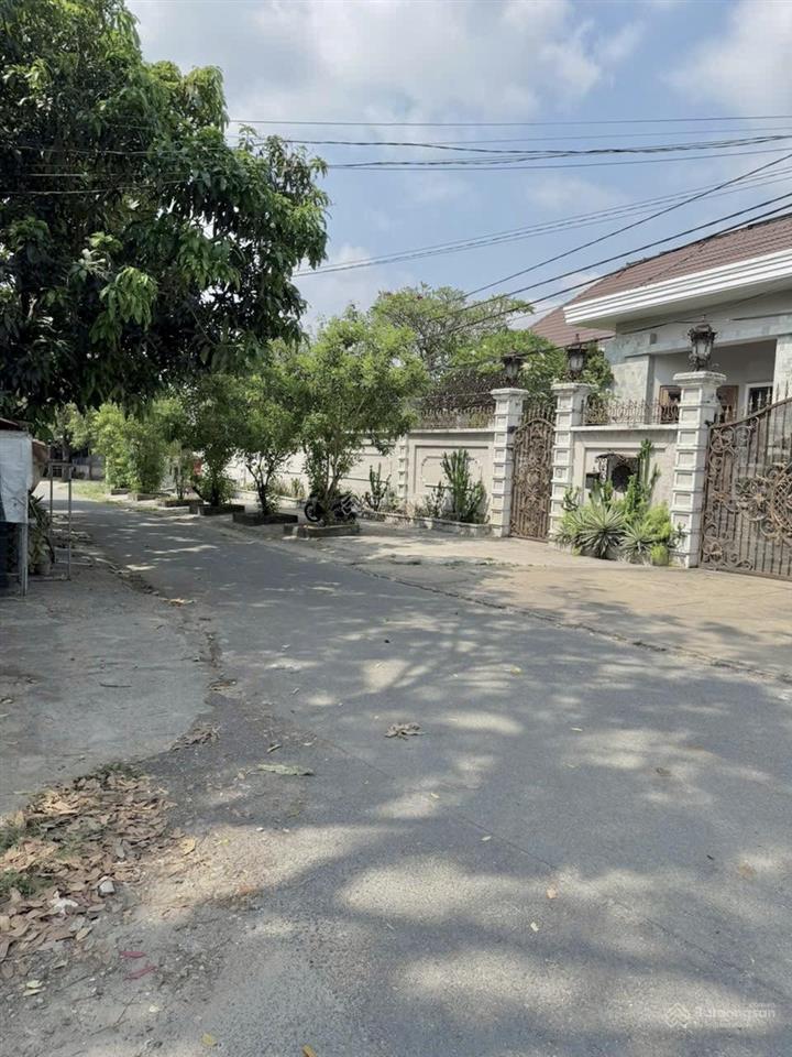 Biệt thự vườn (35x35m) đường nhựa xã củ chi. giá ngộp 16 tỷ