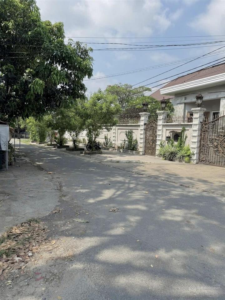 Biệt thự vườn (35x35m) đường nhựa xã củ chi. giá ngộp 16 tỷ