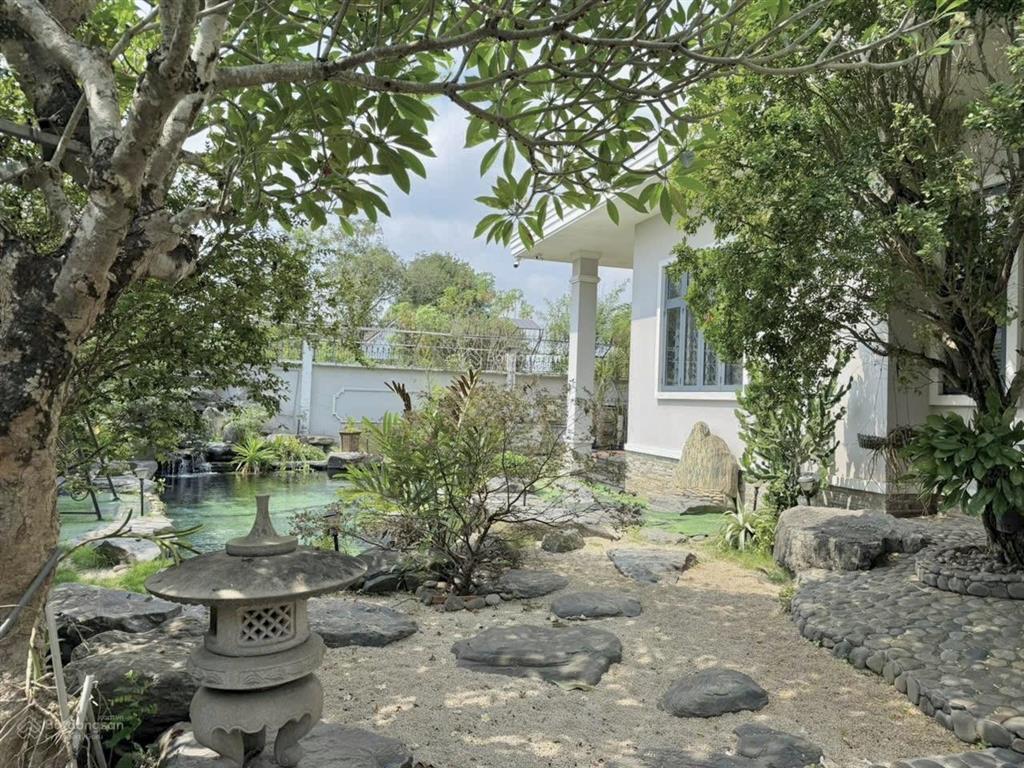 Biệt thự vườn (35x35m) đường nhựa xã củ chi. giá ngộp 16 tỷ