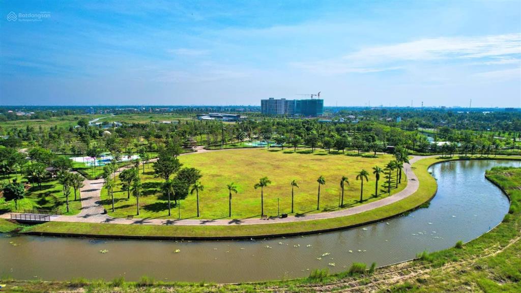 Biệt thự phong cách châu âu đẹp nhất tại công viên 25ha waterpoint ,chỉ thanh toán 6,8tỷ nhận nhà
