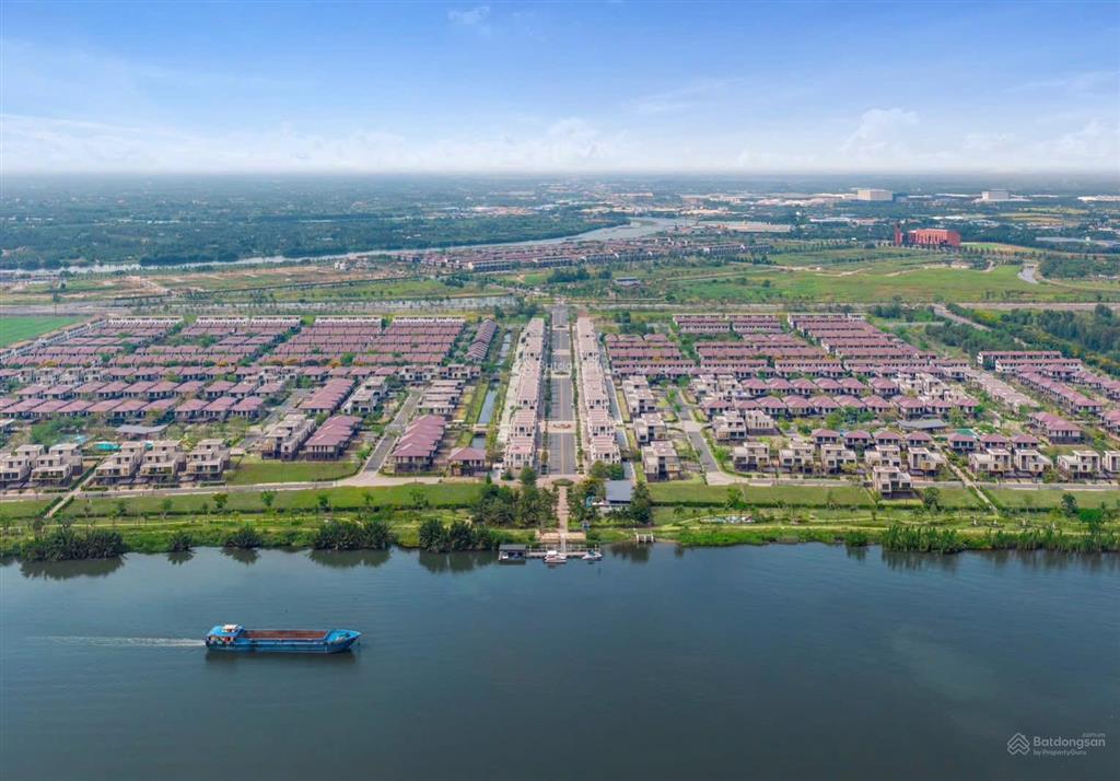 Bán nhà phố vườn waterpoint mẫu 1 trệt 1 lầu , sẵn sổ hồng