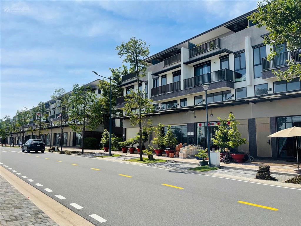 Bán shophouse waterpoint giá tốt đối diện cụm căn hộ, trường học