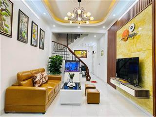 Tam trinh  hoàng mai, 100 m ra phố, sổ vuông đẹp, giá hơn 7 tỷ. nhà đẹp, nội thất xịn xò