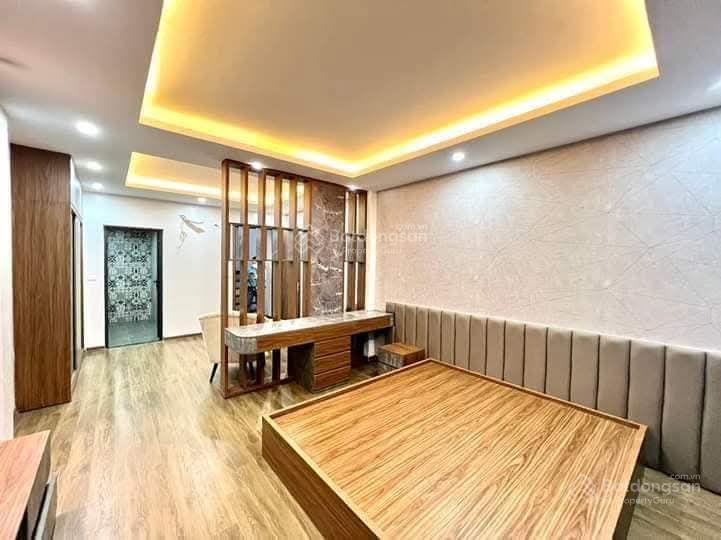 Nhà đẹp về ở ngay, phố minh khai  hbt, ngày gần đường ô tô qua, dt 28m2, giá hơn 6 tỷ  ngõ thông