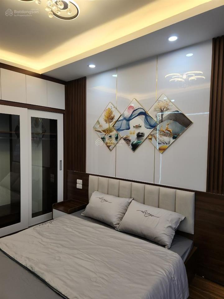 Nhà dân xây phố quỳnh lôi  quỳnh mai  hbt, ngõ ba gác phi, vị trí đẹp 20 m ra phố, sổ nở hậu, giá
