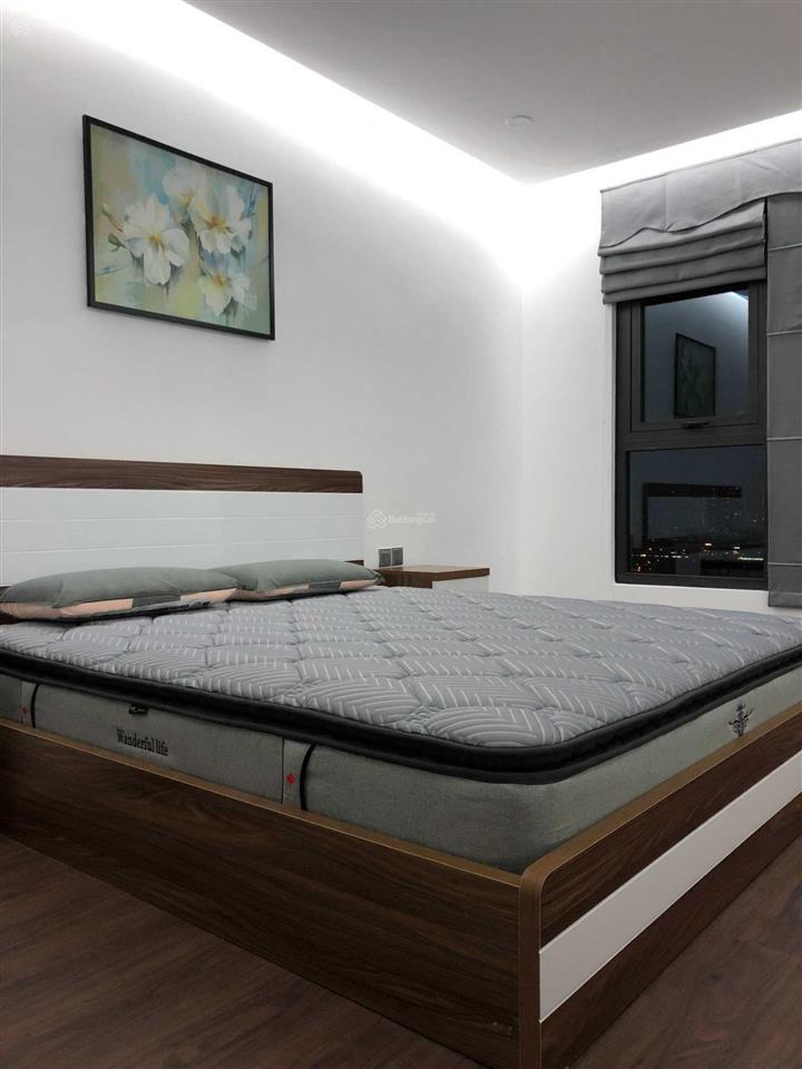 Chính chủ cần bán gấp căn hộ ở tòa ct1789 xuân đỉnh dt 70m2, 2pn full đồ giá 7,3 tỷ  0979 062 ***