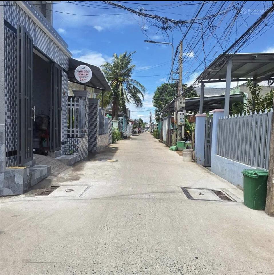 Cần bán 83m2 đất thổ cư (5mx16.6m) mặt tiền hẻm xe hơi ấp 2/5 long hậu xây dựng tự do giá 1ty450