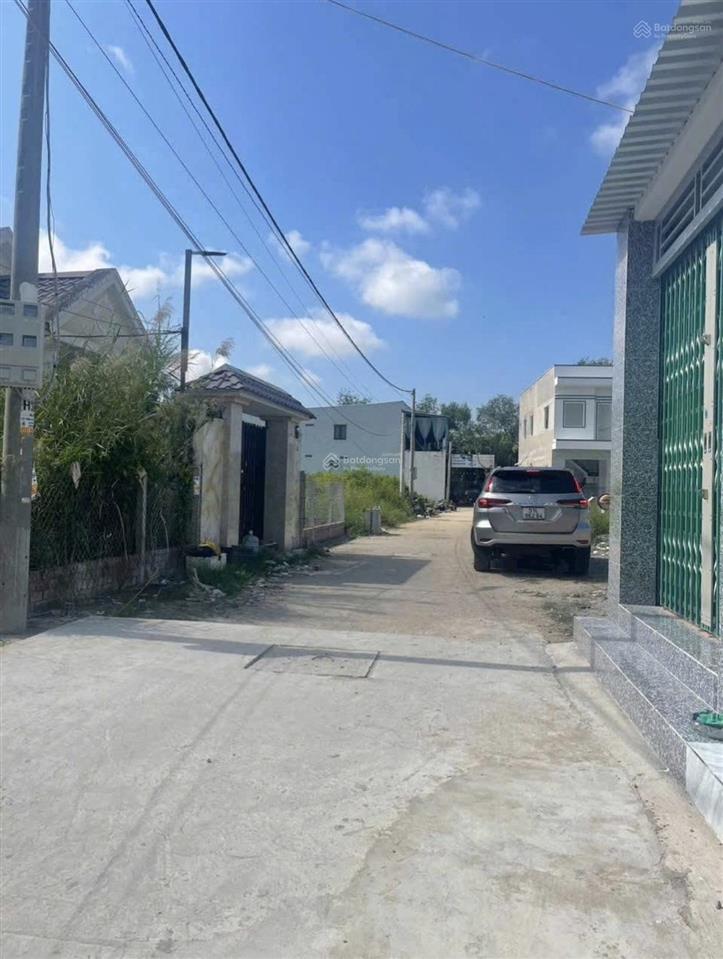 Cần bán 83m2 đất thổ cư (5mx16.6m) mặt tiền hẻm xe hơi ấp 2/5 long hậu xây dựng tự do giá 1ty450