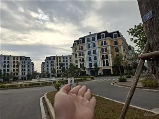 Hot chính chủ liền kề nhà aqua city hạ long veiw nhìn ra quảng trường &nhạc nước