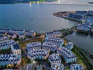 Chính chủ bán căn harbor chỉ vài bước chân là mặt vịnh siêu đẹp.