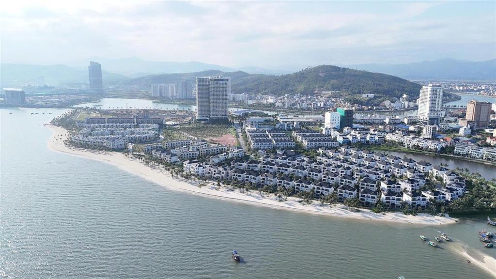 Sở hữu liền tay căn grand bay town house rẻ nhất thị trường chỉ 9ty siêu đẹp.