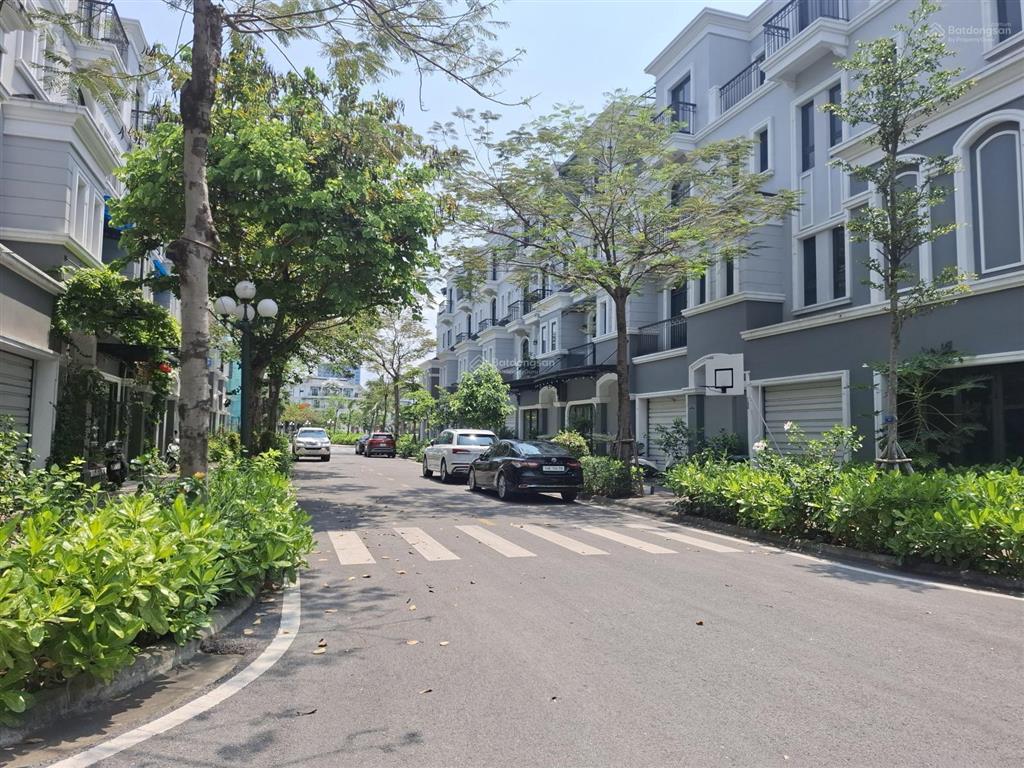 Bán rẻ căn gran town house hạ long,bãi cháyhướng đông nam 9ty5(105m2)mt6,5m