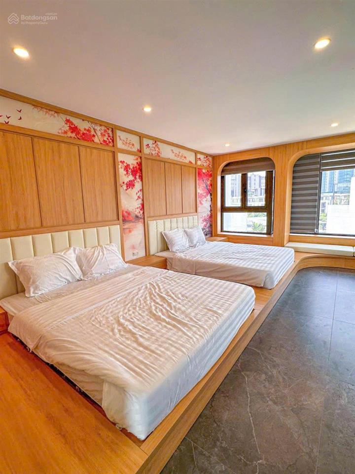 Duy nhất 1 căn góc residences 3 mặt thoáng nhìn ra được hồ giá tốt full nội thất mới.