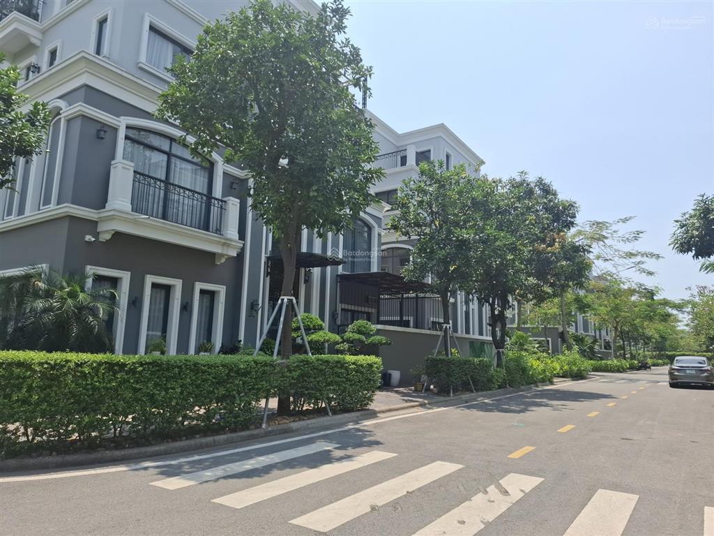 Quyết bán căn grand town house giá tốt hướng tây bắc chỉ với 9 tỷ tròn