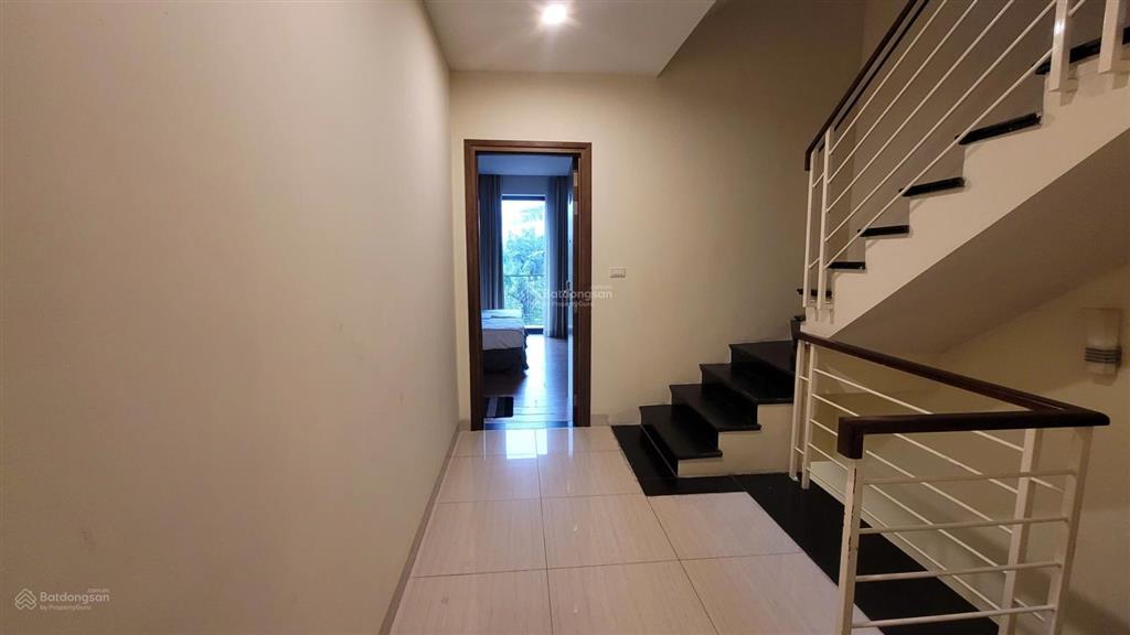 Cần bán nhanh căn góc lotus residences hạ long view bể bơi giá tốt dự án chỉ hơn 9 tỷ.