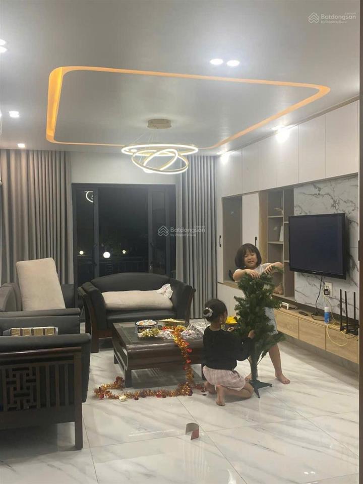 Biệt thự trung tâm hà nội. 402m2, 3 tầng, mt 16. phânn lô, vỉa hè, ô tô tránh, sổ hoa hậu. 31.5 tỷ