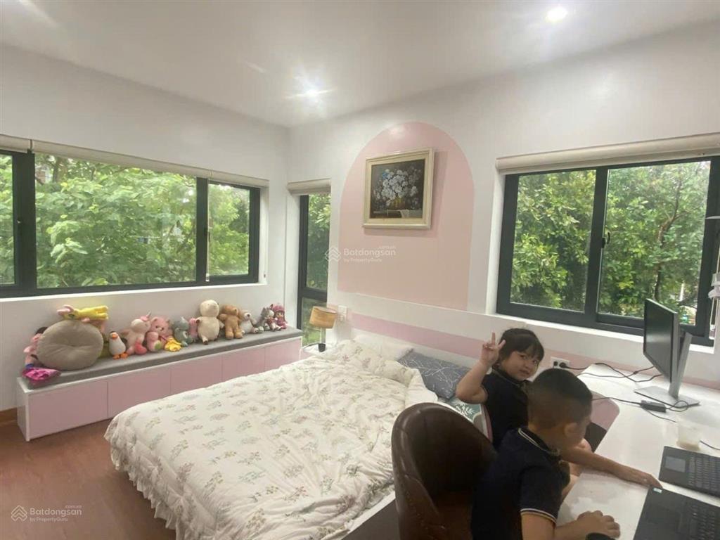 Biệt thự trung tâm hà nội. 402m2, 3 tầng, mt 16. phânn lô, vỉa hè, ô tô tránh, sổ hoa hậu. 31.5 tỷ