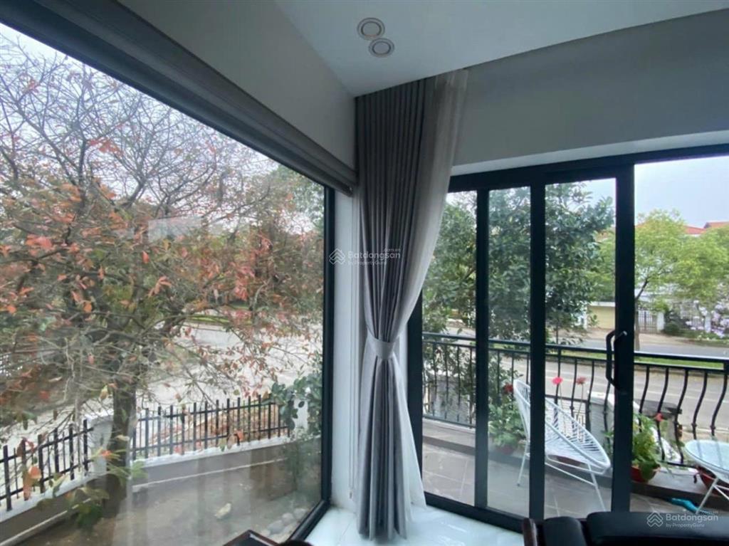Biệt thự trung tâm hà nội. 402m2, 3 tầng, mt 16. phânn lô, vỉa hè, ô tô tránh, sổ hoa hậu. 31.5 tỷ