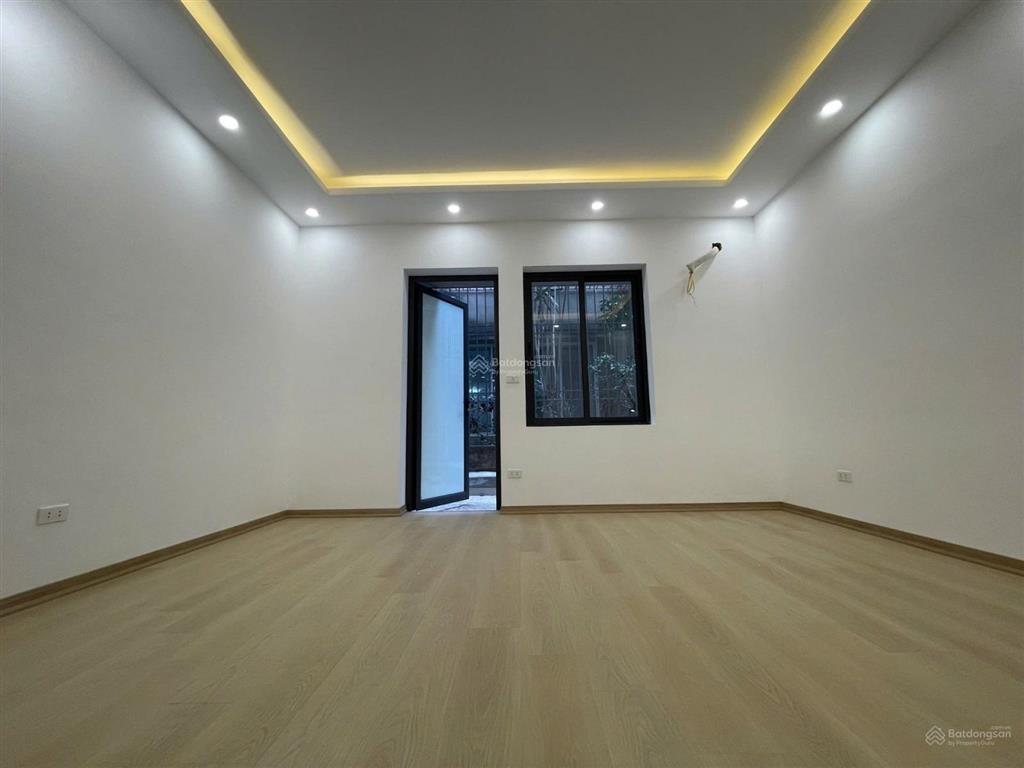 Văn khê  hà đông. liền kề đẹp, ở ngay + dòng tiền 50tr/tháng! 83m2, 5 tầng, mt 5m. thang máy xịn.