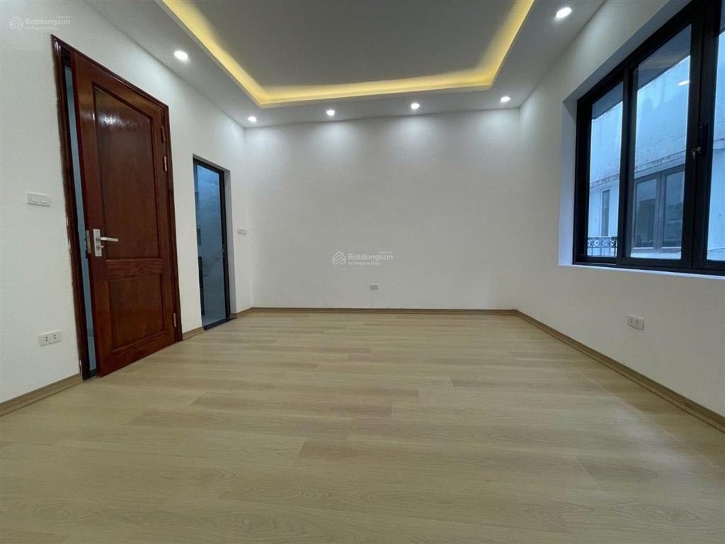 Văn khê  hà đông. liền kề đẹp, ở ngay + dòng tiền 50tr/tháng! 83m2, 5 tầng, mt 5m. thang máy xịn.
