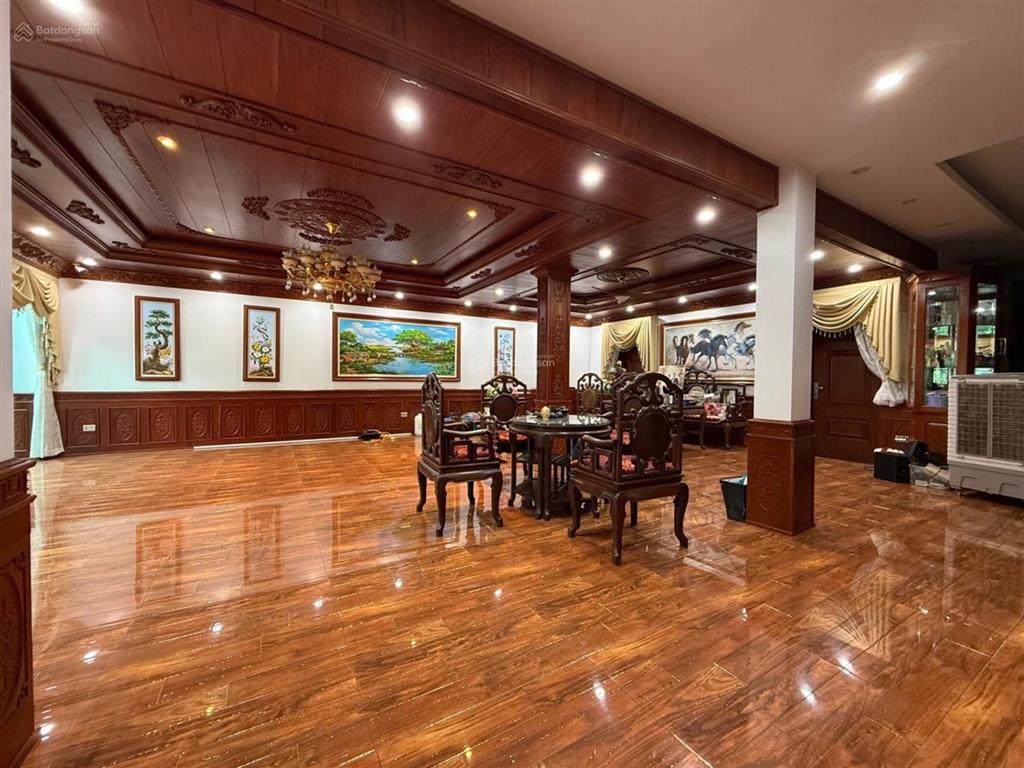Biệt thự tân tây đô, mặt đại lộ 32, 29,5 tỷ! 204m2, 3 tầng, mt 10m, 5 ngủ, 5 wc. nhà đẹp từng cm