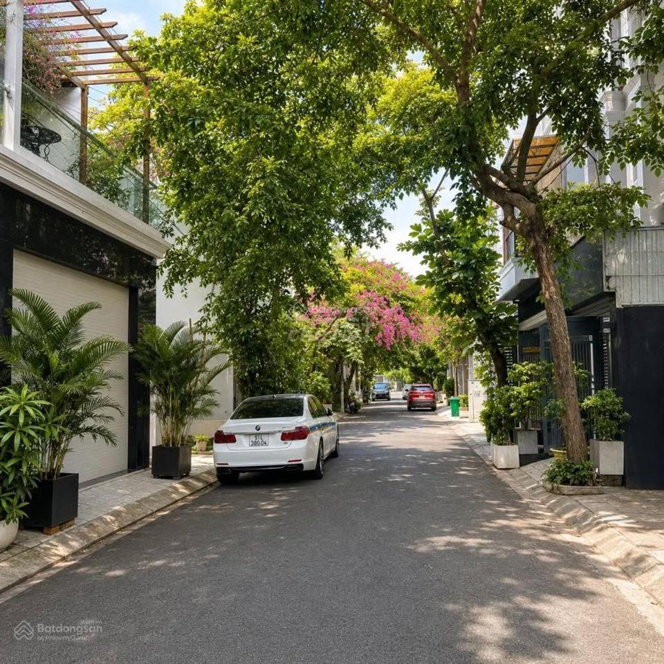 Biệt thự tân tây đô, mặt đại lộ 32, 29,5 tỷ! 204m2, 3 tầng, mt 10m, 5 ngủ, 5 wc. nhà đẹp từng cm