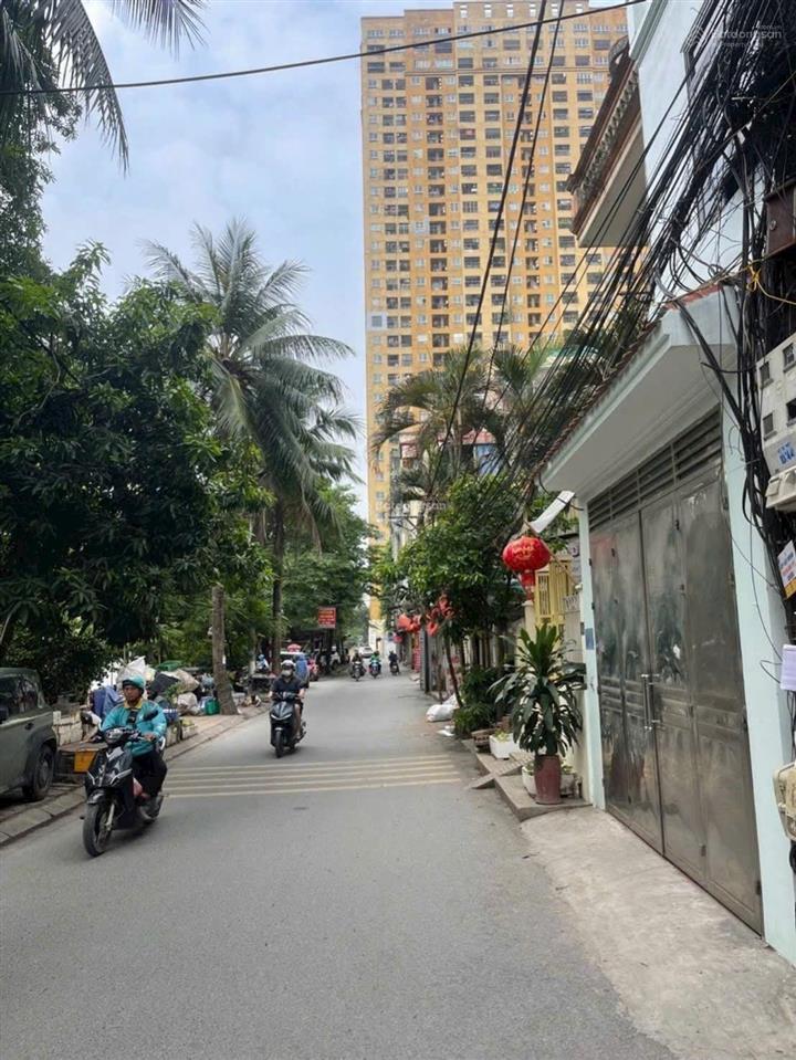 Văn quán  hà đông 2 mặt đường, giá chỉ 13.8 tỷ! 52m2 mt 4.3m vuông đẹp ô tô đỗ cửa