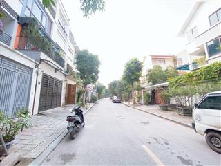 Liền kề văn phú view biệt thự, ô tô để trong nhà 21.5 tỷ! 90m2 4 tầng mt 5m. nội thất gỗ lim.