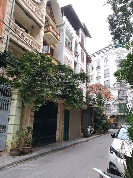Nhà phân lô nguyễn khánh toàn cầu giấy, vỉa hè 3 ô tô, diện tích rộng ở, văn phòng 83m, giá 25,5 tỷ