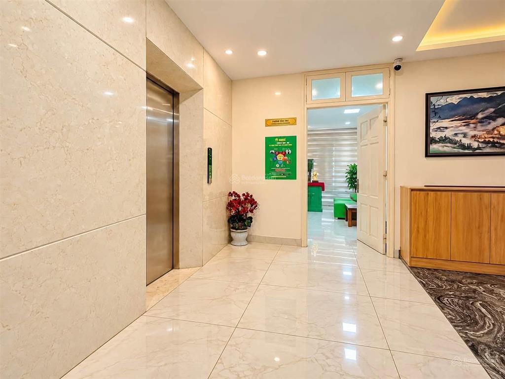 Tòa mặt phố hoàng quốc việt nghĩa đô, cao 9 tầng có hầm, mt 9m, tổng sử dụng 1000m cực ngon 57 tỷ
