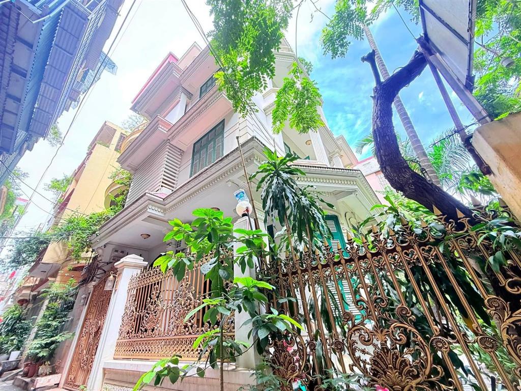 Biệt thự giá rẻ hoàng quốc việt cầu giấy, yên tĩnh ở tốt, vừa tiền dễ mua, 175m sổ đỏ, hạ sâu 32 tỷ