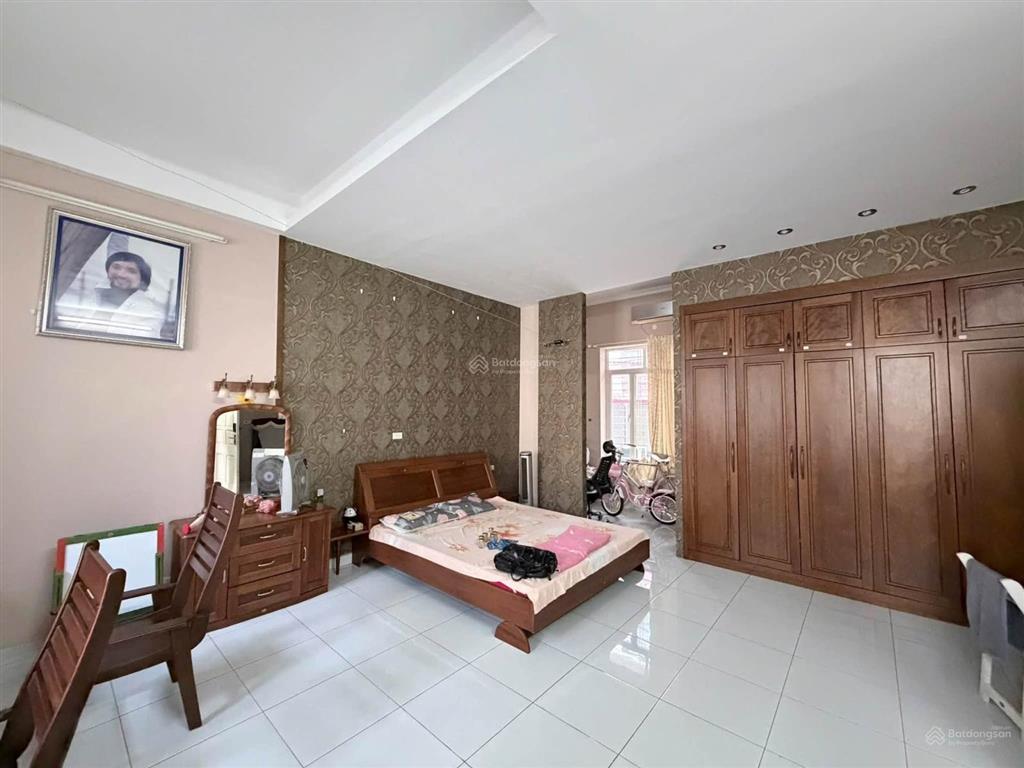 Nhà riêng phố đông quan cầu giấy khu quan hoa, nhà dân 43/45m, 4 tầng, lên được thêm tầng, 7,9 tỷ