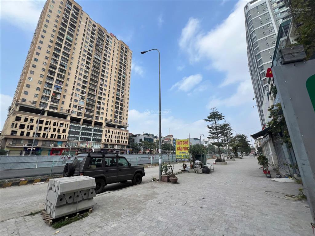 Mặt phố nguyễn cảnh dị  mặt sông lừ  88m2, mặt tiền 5,2m  đường 22m vỉa hè 7m