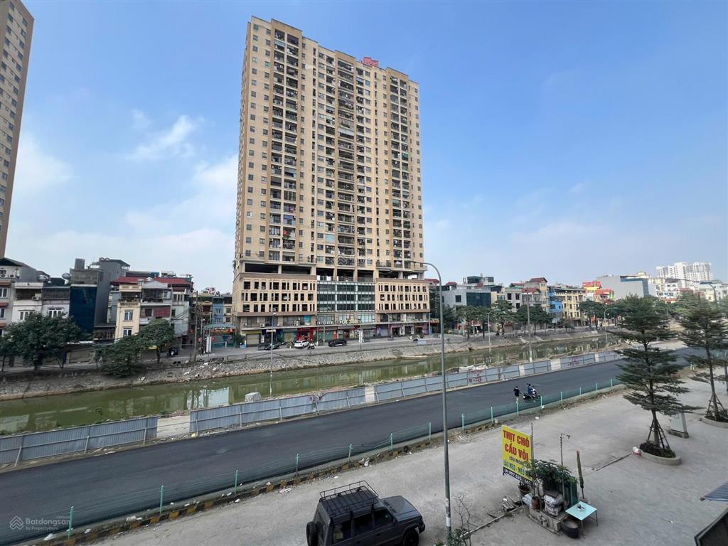 Mặt phố nguyễn cảnh dị  mặt sông lừ  88m2, mặt tiền 5,2m  đường 22m vỉa hè 7m